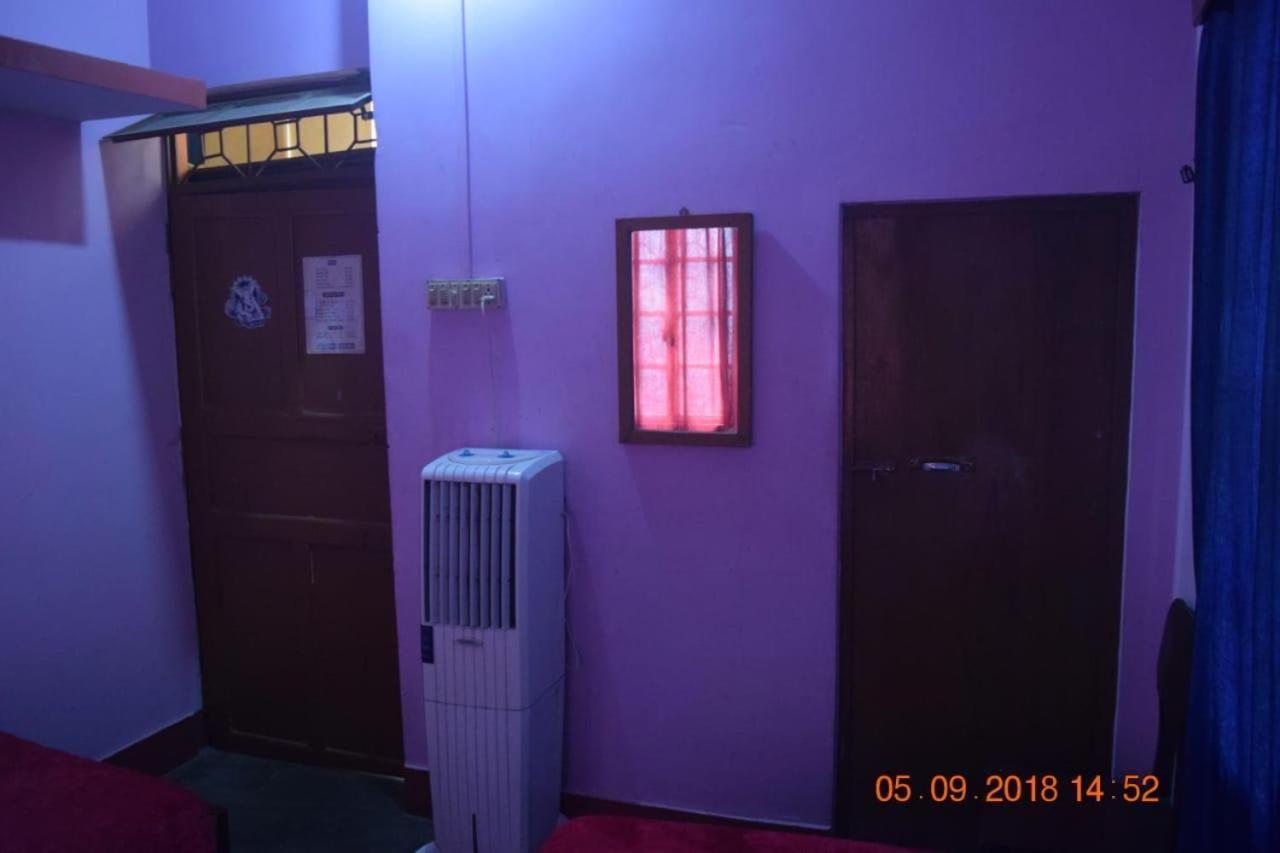 Family Guest House Benares Buitenkant foto