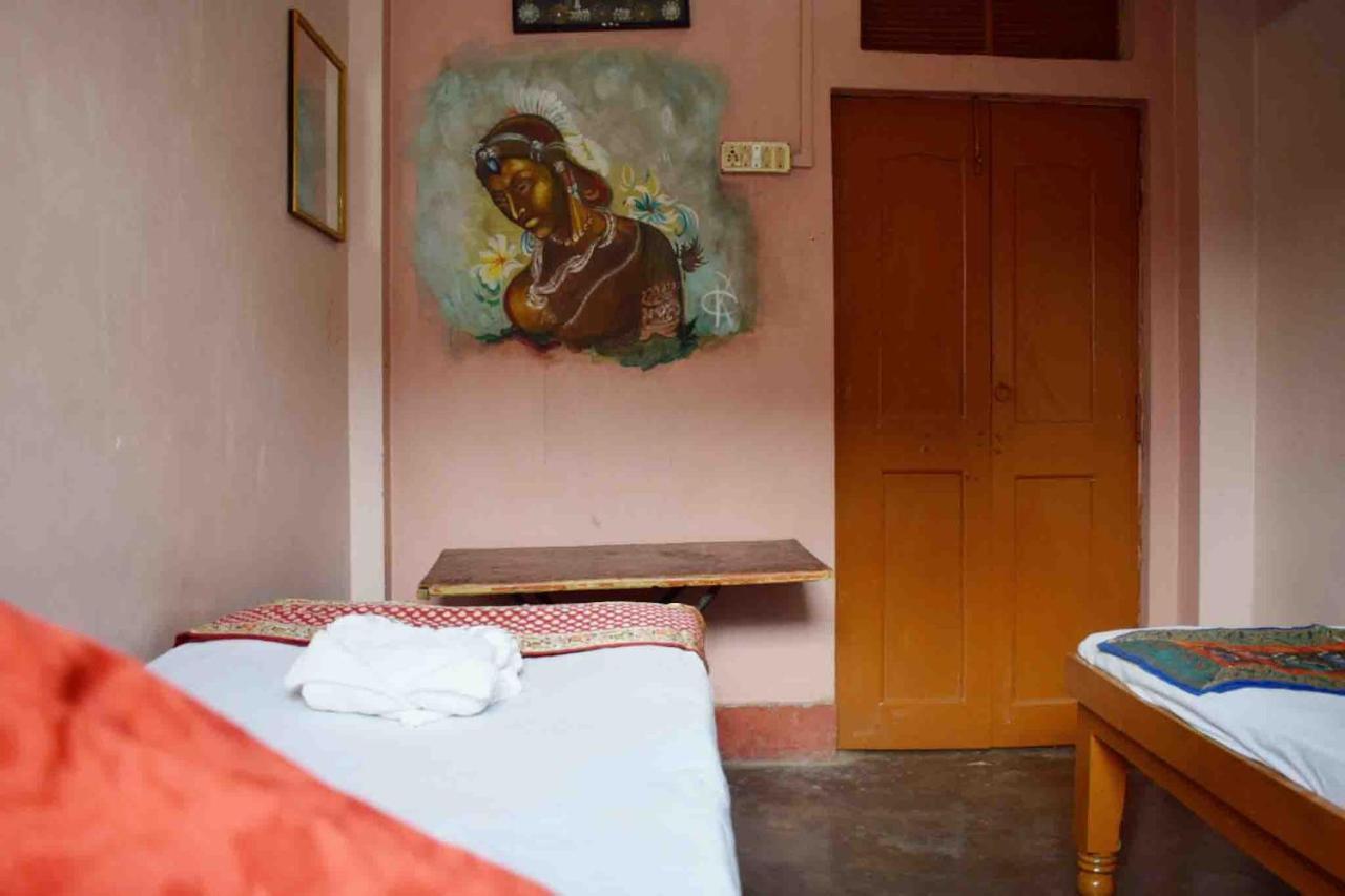 Family Guest House Benares Buitenkant foto