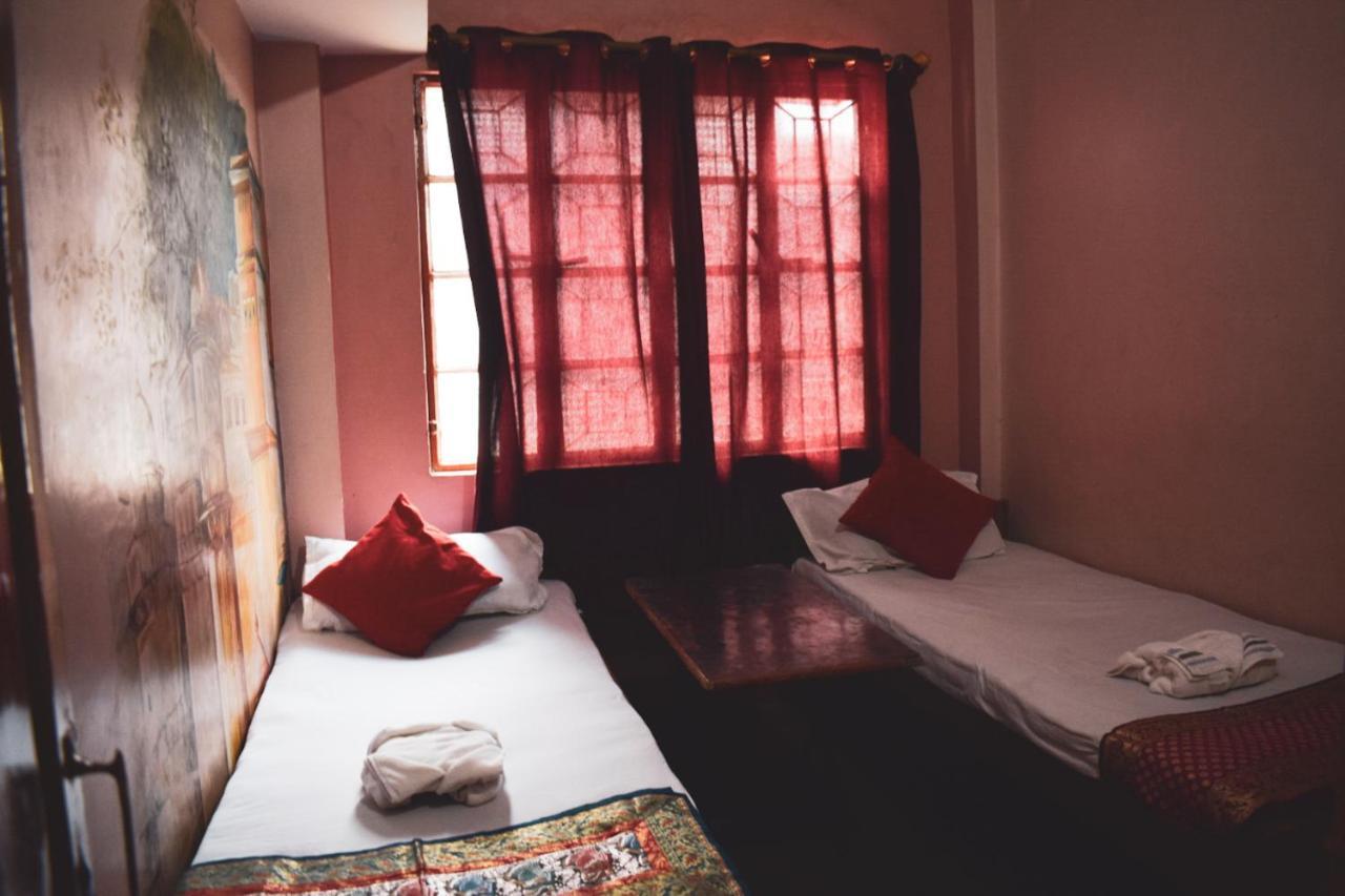 Family Guest House Benares Buitenkant foto