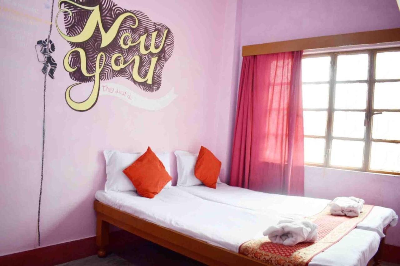 Family Guest House Benares Buitenkant foto