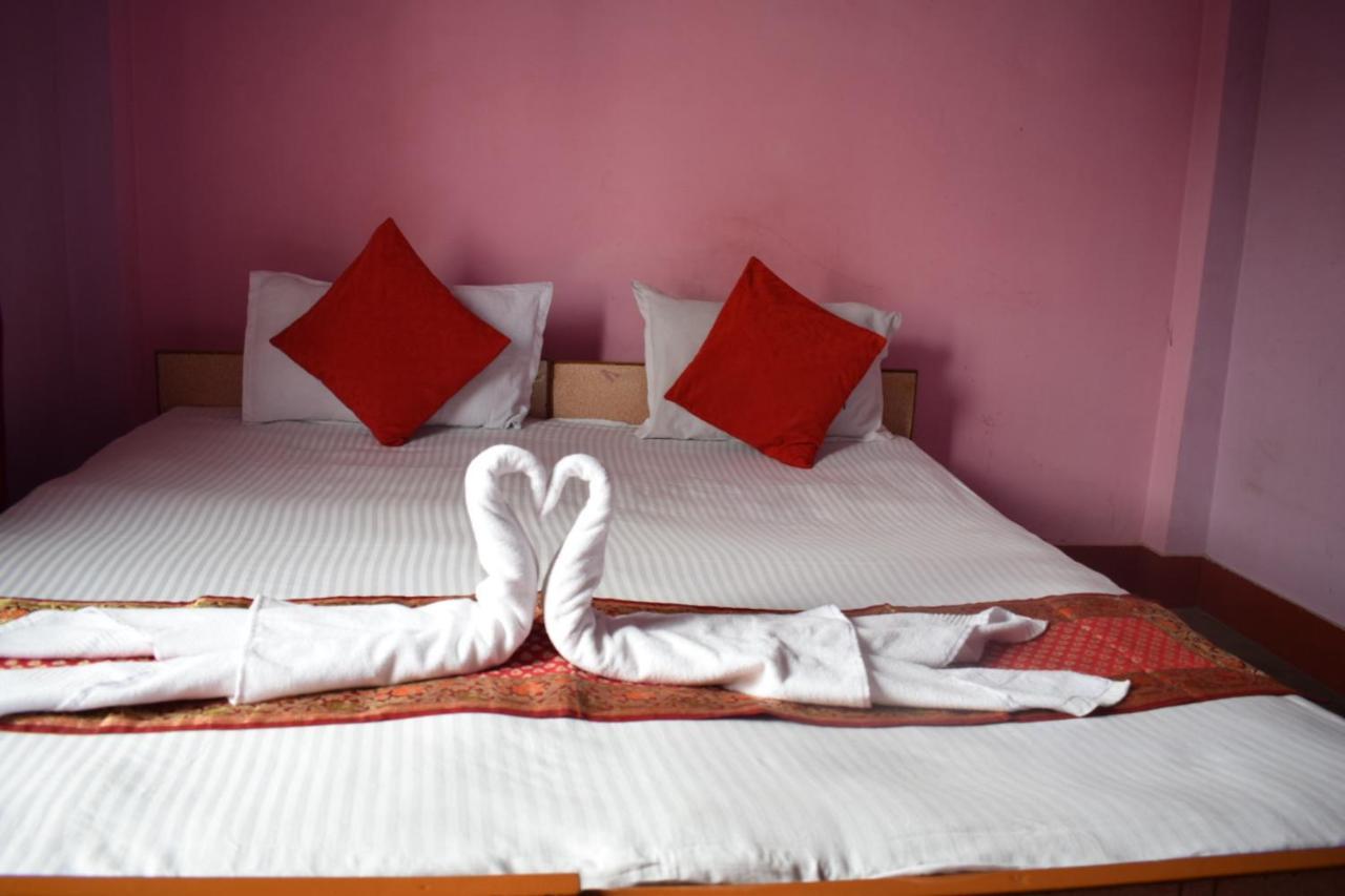 Family Guest House Benares Buitenkant foto