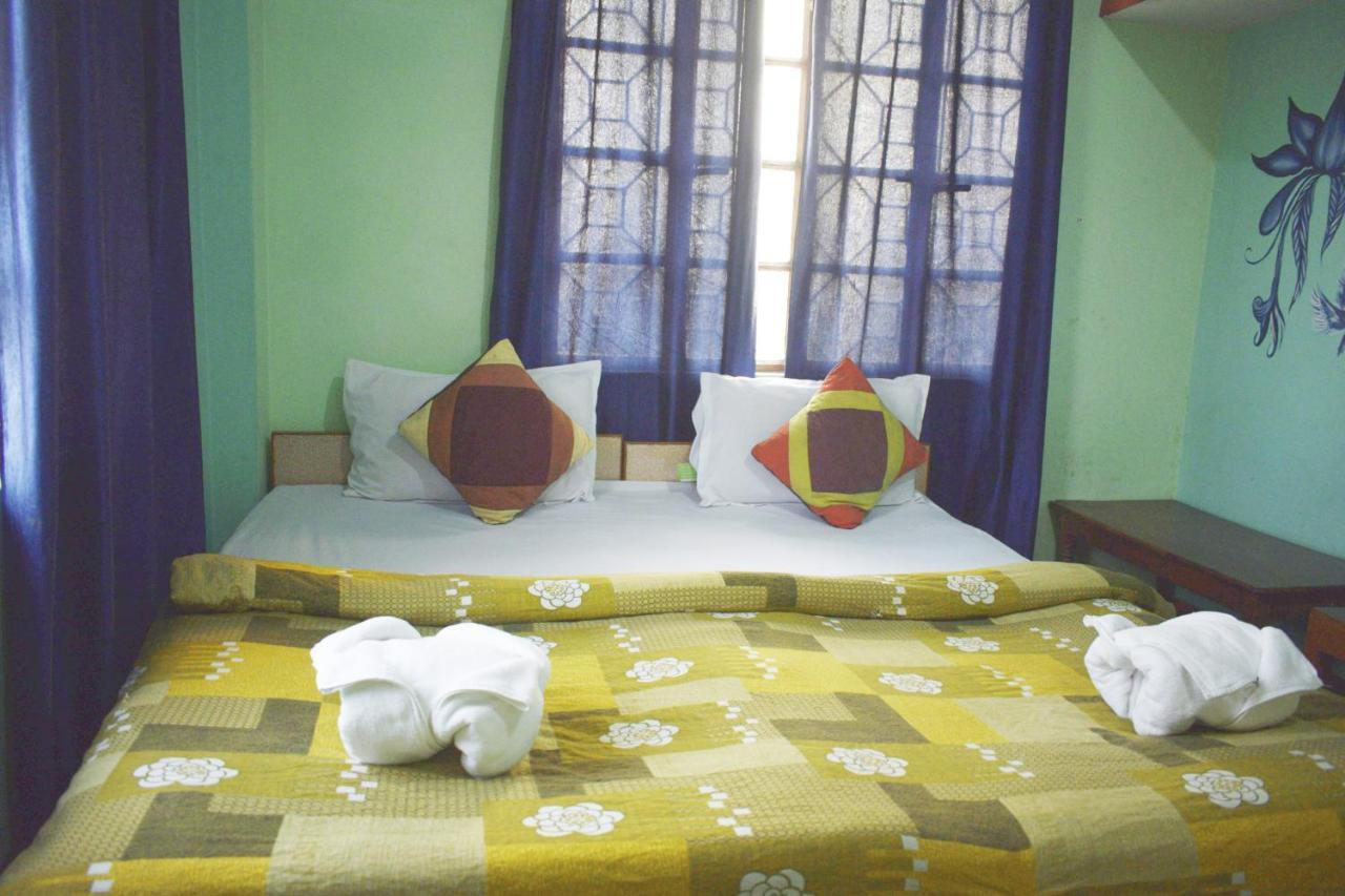 Family Guest House Benares Buitenkant foto