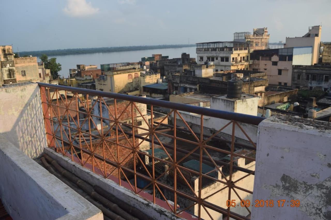 Family Guest House Benares Buitenkant foto